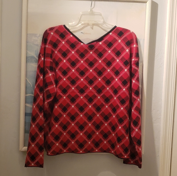 Adrienne Vittadini Christmas Sweater + Wristlet L P Women's Red/Black Plaid - Picture 3 of 8